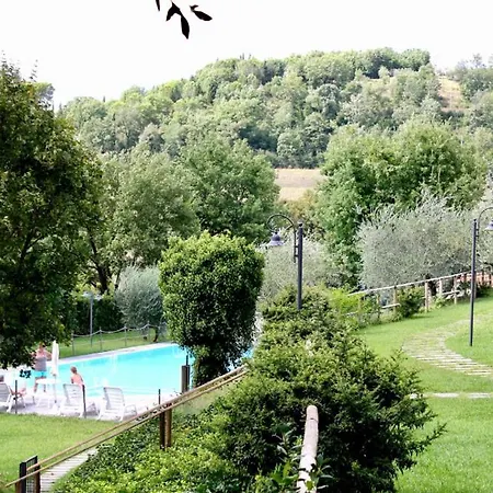Popoltaio-schiacciato Sleeps 8 Pool Air Con Ravigliano