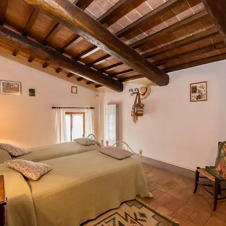 Popoltaio-schiacciato Sleeps 8 Pool Air Con